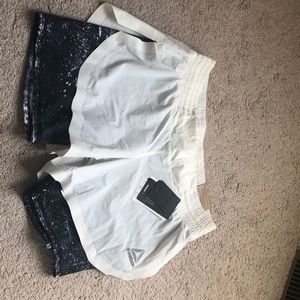 Medium white reebok running short
